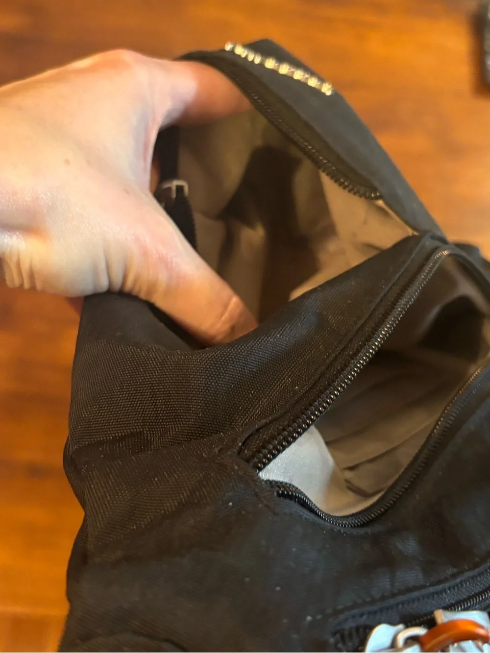 Baggallini black mini